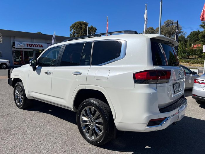 2022 Toyota Landcruiser Sahara ZX