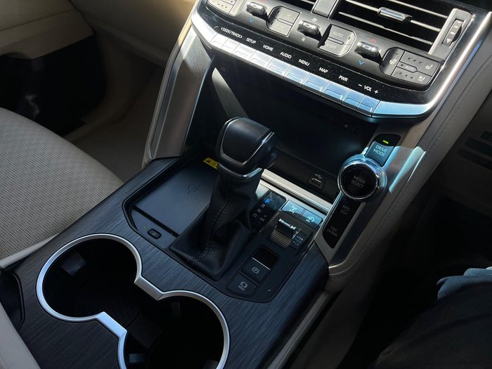 2022 Toyota Landcruiser Sahara ZX