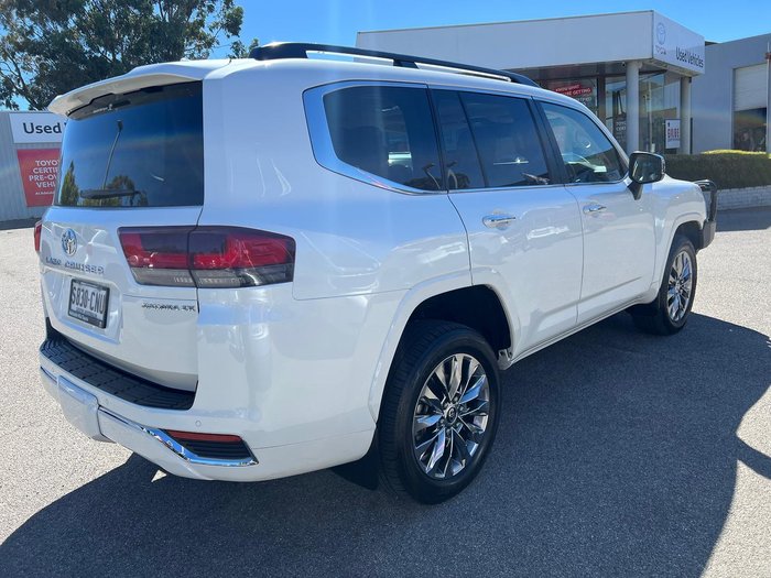 2022 Toyota Landcruiser Sahara ZX