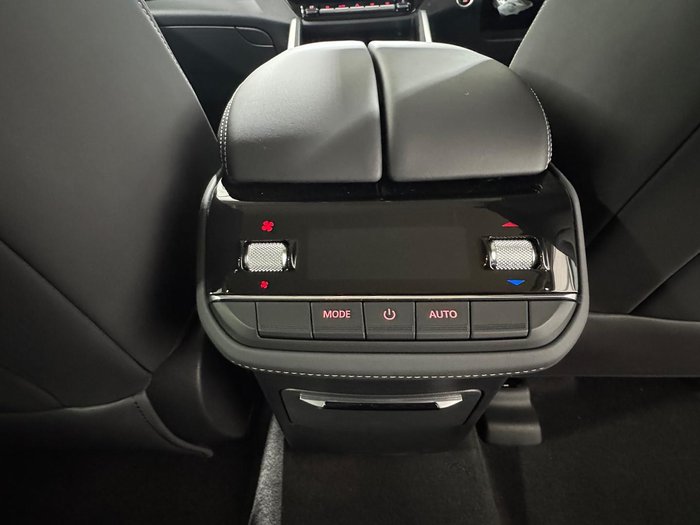 2025 LDV D90 Executive