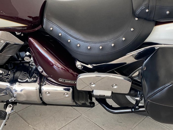 2011 Suzuki Boulevard C109RT (VLR1800T) Boulevard Red