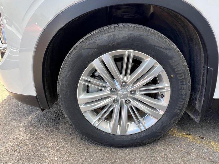 2022 Mitsubishi Outlander LS