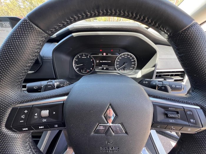 2022 Mitsubishi Outlander LS