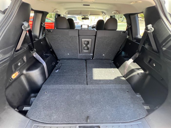 2022 Mitsubishi Outlander LS