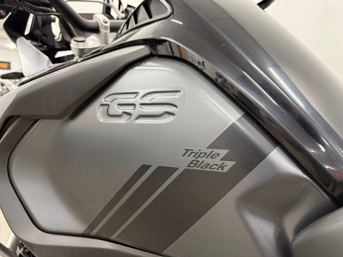 2022 BMW Motorrad R 1250 GS TRIPLE BLACK Black
