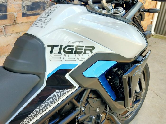 2026 TRIUMPH TIGER 900 GT ALPINE ROAD SNOWDONIA