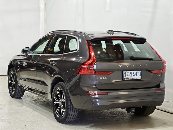 2021 Volvo XC60 B5 Momentum