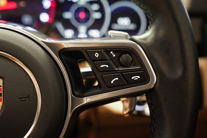 2022 Porsche Cayenne Platinum Edition