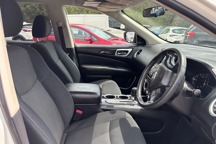 2018 Nissan Pathfinder ST