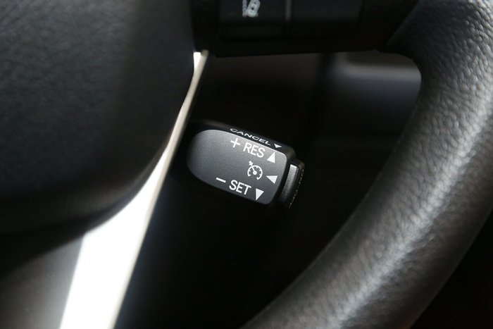 2025 Toyota Landcruiser GXL