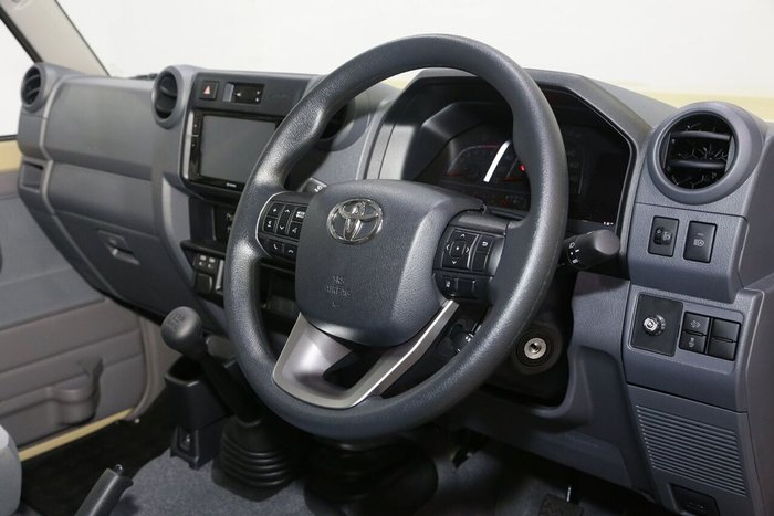 2025 Toyota Landcruiser GXL