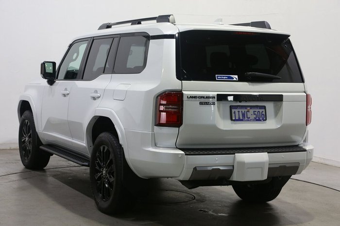 2024 Toyota Landcruiser Prado VX