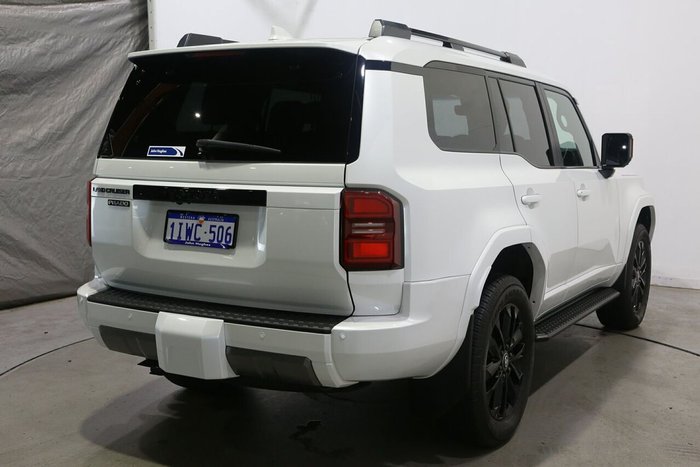 2024 Toyota Landcruiser Prado VX