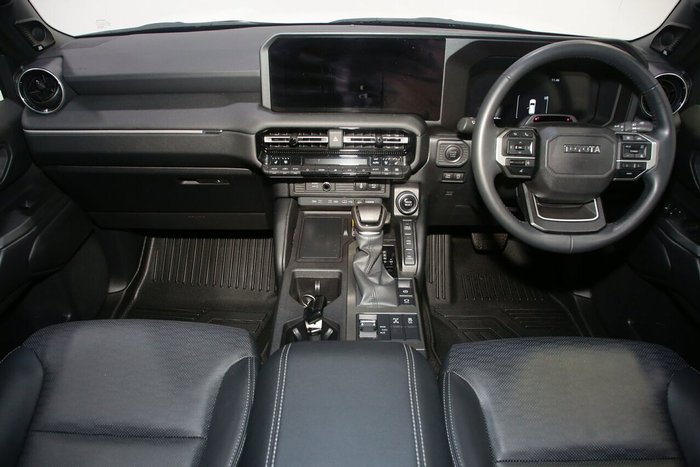 2024 Toyota Landcruiser Prado VX