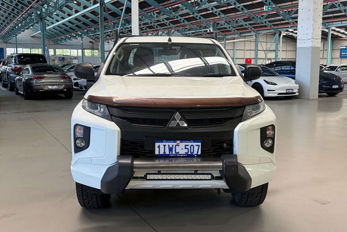 2019 Mitsubishi Triton GLX ADAS