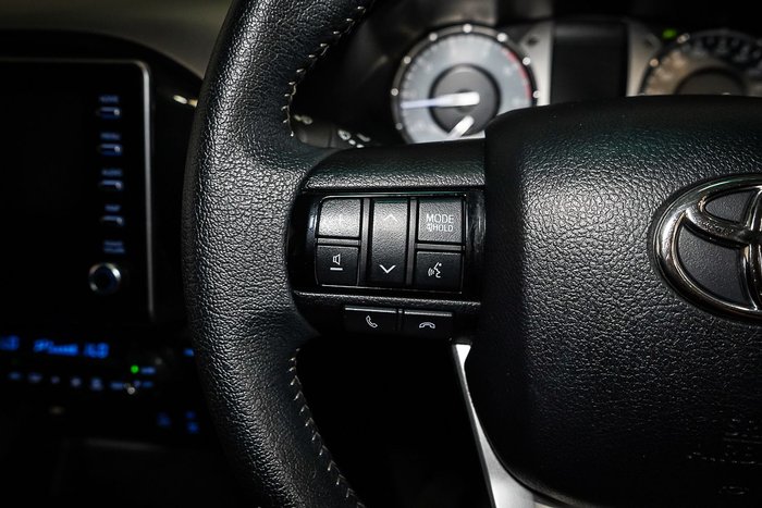 2022 Toyota Hilux SR5