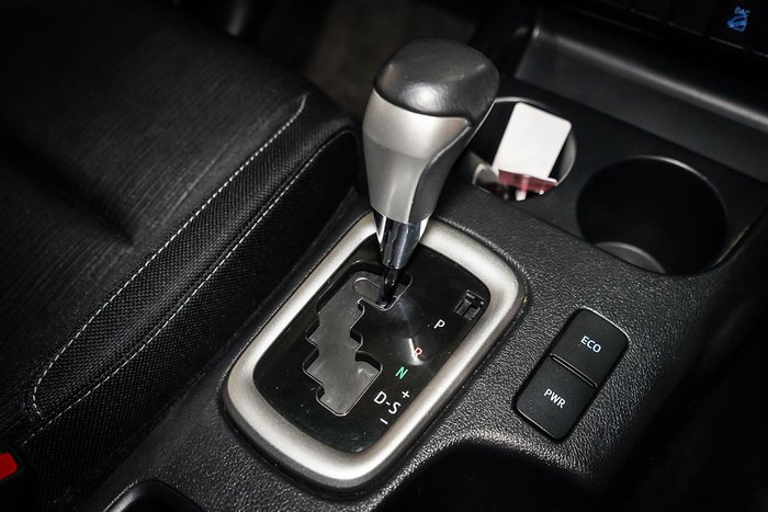 2022 Toyota Hilux SR5