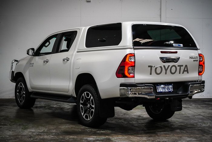 2022 Toyota Hilux SR5
