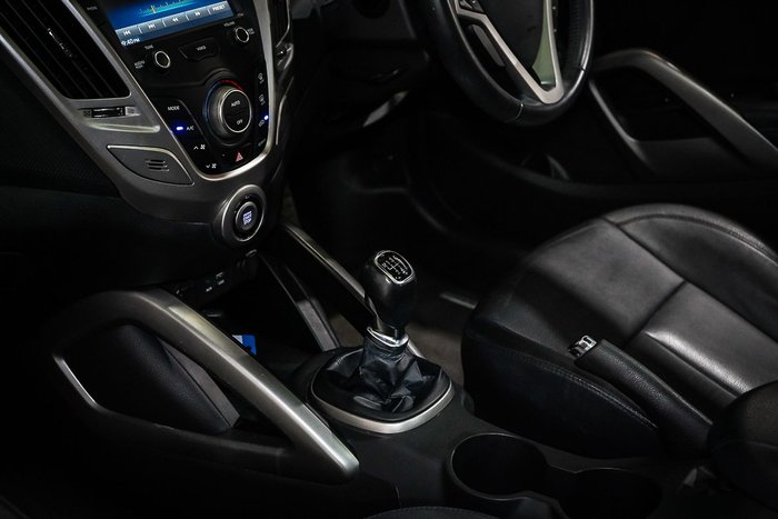 2016 Hyundai Veloster +