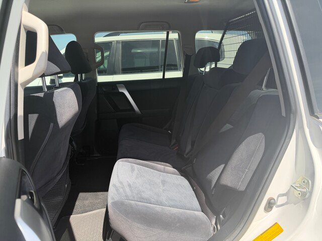 2021 Toyota Prado PRADO DSL WGN AT GX 4277430 005 Glacier White