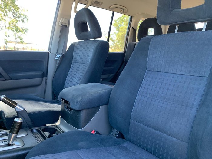 2006 Mitsubishi Pajero VR-X