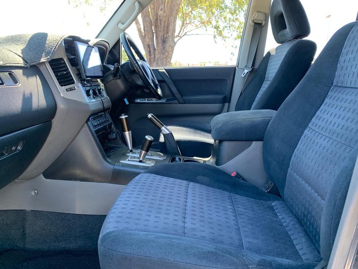 2006 Mitsubishi Pajero VR-X