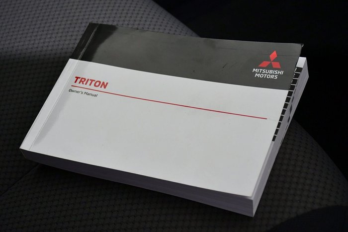 2024 Mitsubishi Triton GLX