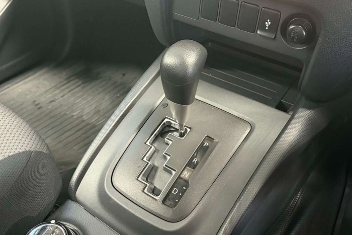 2024 Mitsubishi Triton GLX