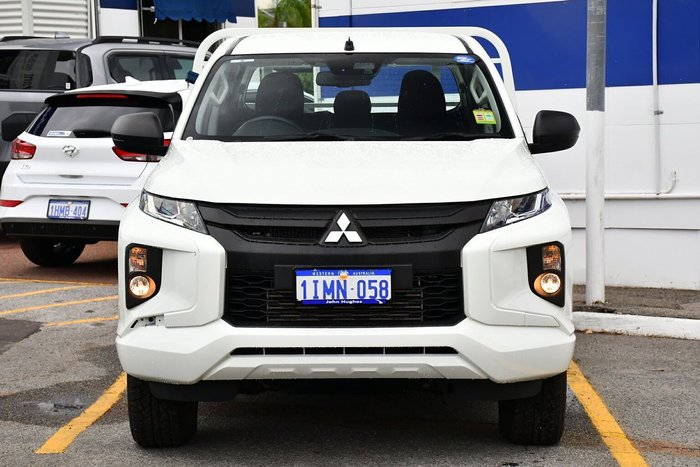 2024 Mitsubishi Triton GLX