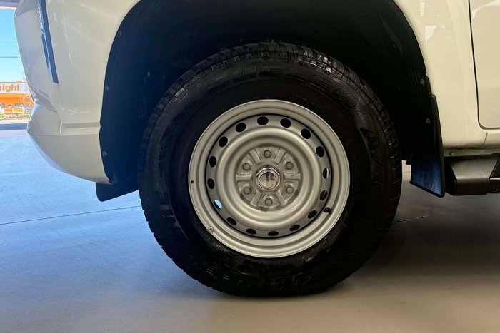 2024 Mitsubishi Triton GLX