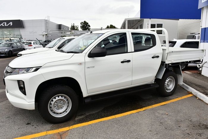 2024 Mitsubishi Triton GLX