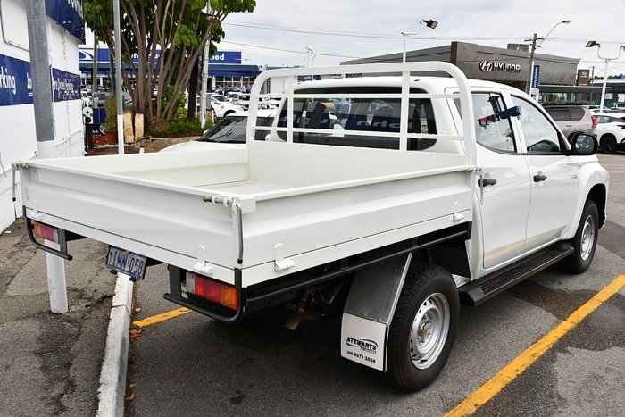 2024 Mitsubishi Triton GLX