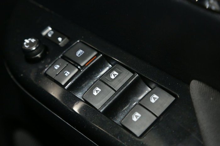 2018 Toyota Hilux SR5