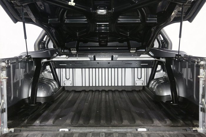 2018 Toyota Hilux SR5