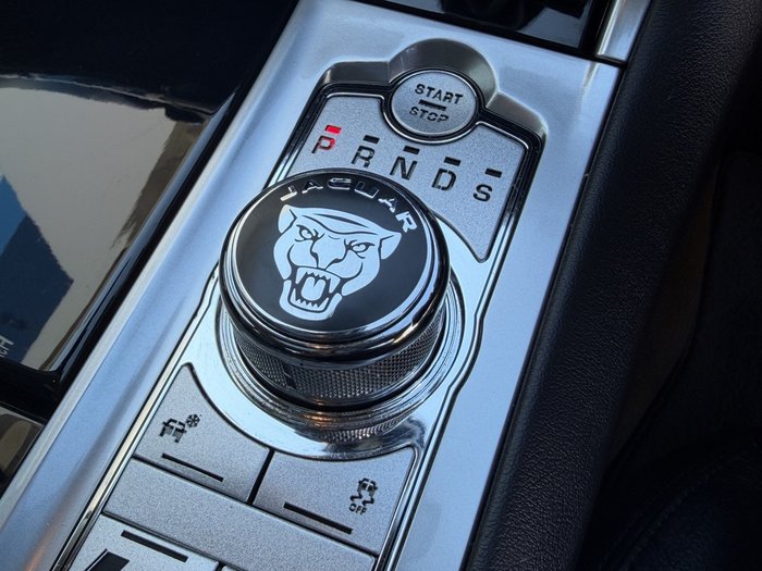 2014 Jaguar XF Premium Luxury