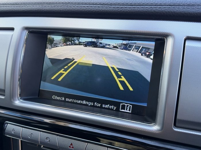 2014 Jaguar XF Premium Luxury