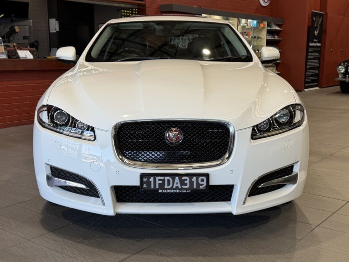2014 Jaguar XF Premium Luxury