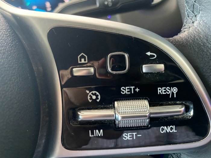 2022 Mercedes-Benz GLB-Class GLB200