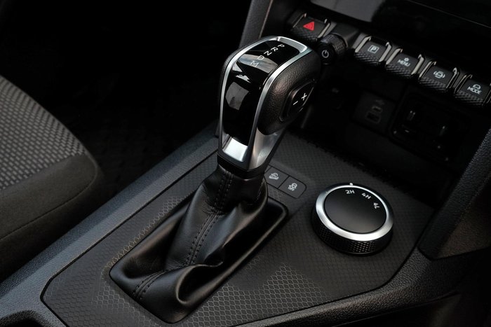 2024 Volkswagen Amarok TDI405 Core NF MY23 4X4 Dual Range Clear White