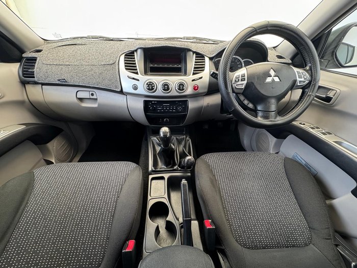 2012 Mitsubishi Triton GLX-R