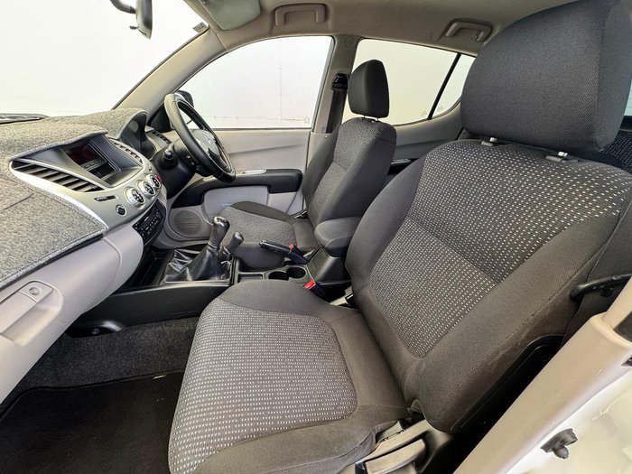 2012 Mitsubishi Triton GLX-R