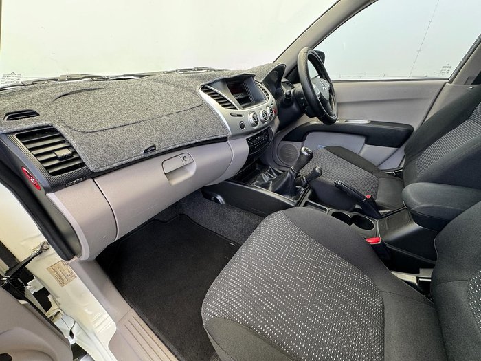 2012 Mitsubishi Triton GLX-R