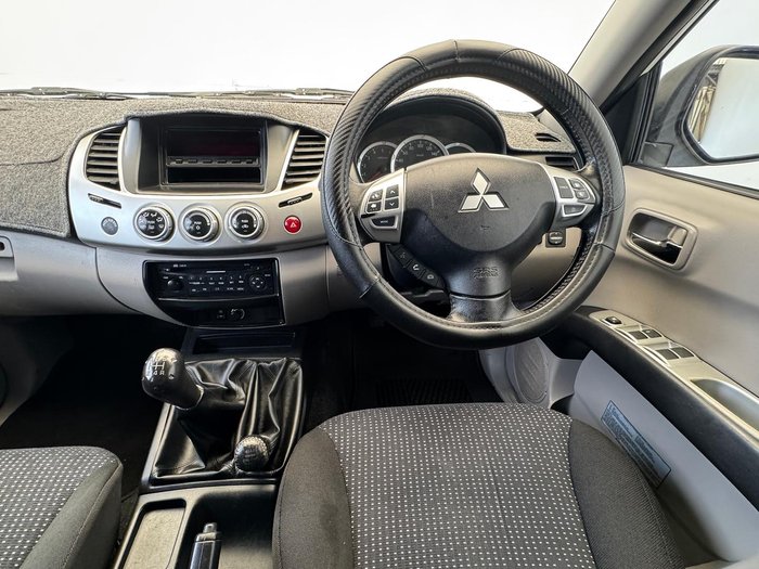 2012 Mitsubishi Triton GLX-R