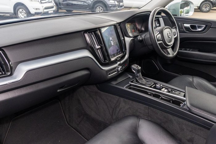 2018 Volvo XC60 T5 Momentum