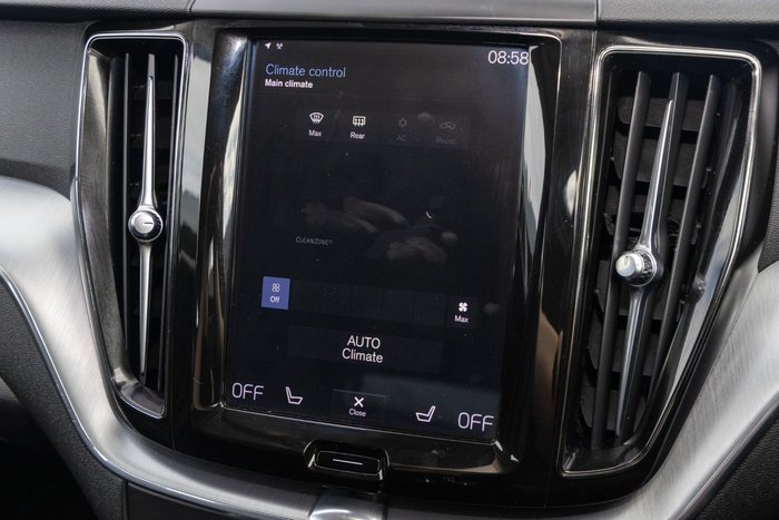 2018 Volvo XC60 T5 Momentum