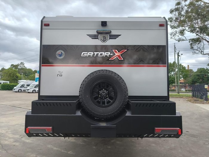 2025 JB Caravans Gator X 17'10 Front Door Cafe
