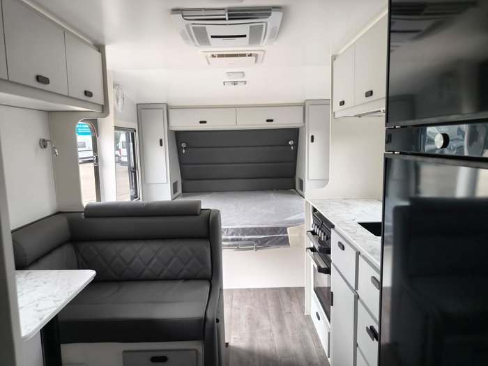 2025 JB Caravans Gator X 17'10 Front Door Cafe