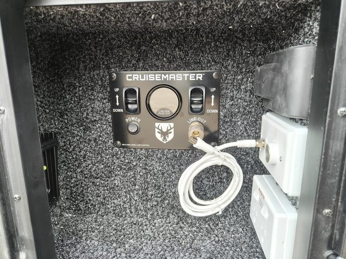 2025 JB Caravans Gator X 17'10 Front Door Cafe