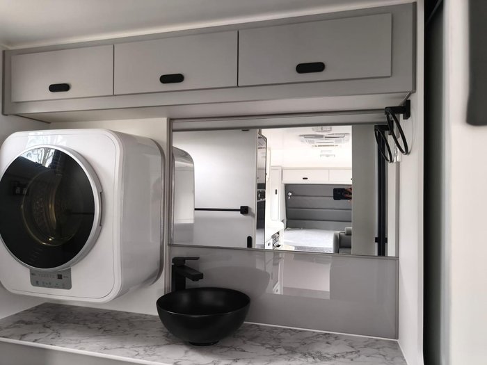 2025 JB Caravans Gator X 17'10 Front Door Cafe