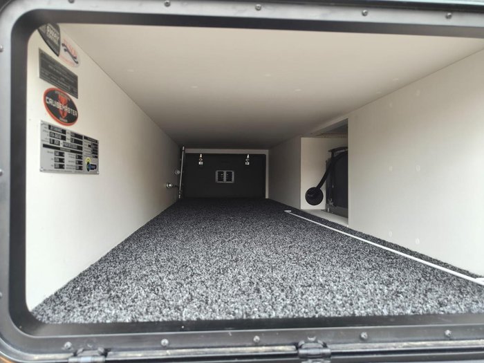 2025 JB Caravans Gator X 17'10 Front Door Cafe